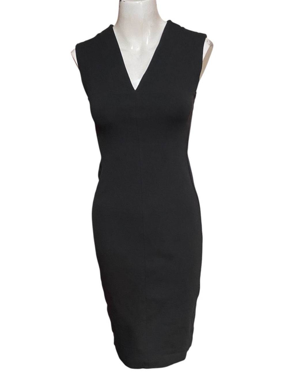 James Perse V-Neck Sheath / High Twist Ponte Dress WHPT 6378 Sz 1
(Size 2-4) - Picture 2 of 12